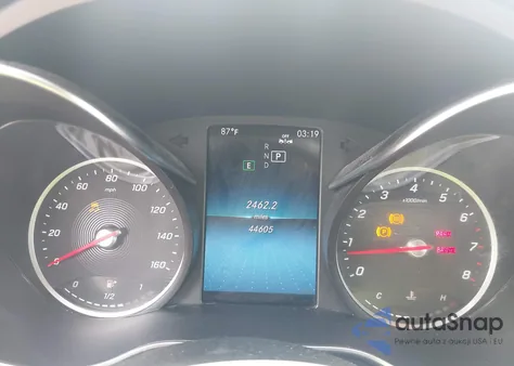 2019 Mercedes-Benz C 300 z USA, uszkodzony, nr VIN 55SWF8DB4KU282844